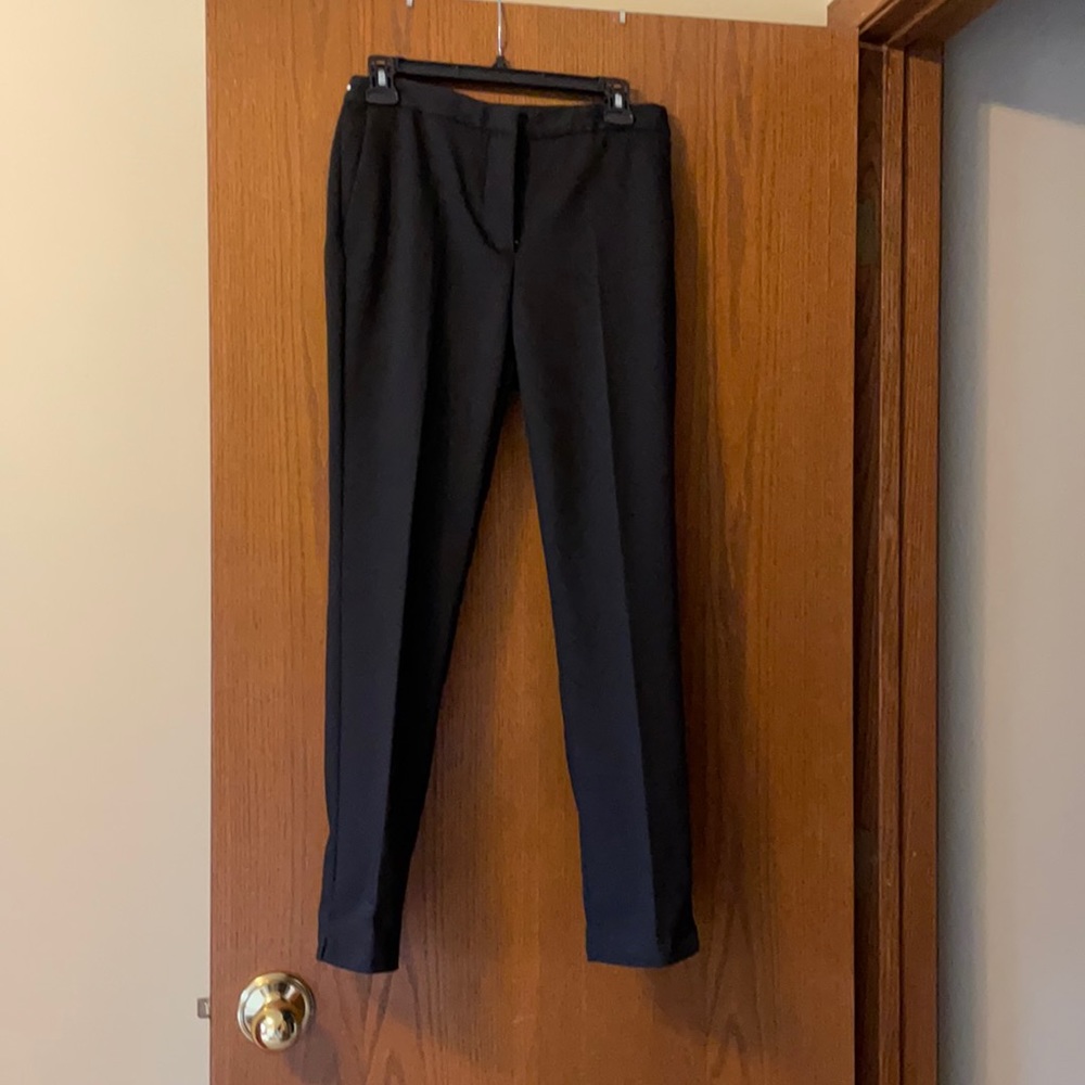 Black slim leg pant